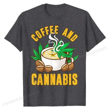 Laad afbeelding in Galerijviewer, <transcy>Koffie En Cannabis Weed Humor Gezegden Grappig Citaat T-Shirt Katoenen Tops Shirts voor Mannen Ontwerp T-shirts Custom Hot Koop</transcy>