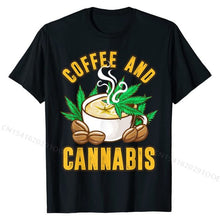 Laad afbeelding in Galerijviewer, <transcy>Koffie En Cannabis Weed Humor Gezegden Grappig Citaat T-Shirt Katoenen Tops Shirts voor Mannen Ontwerp T-shirts Custom Hot Koop</transcy>